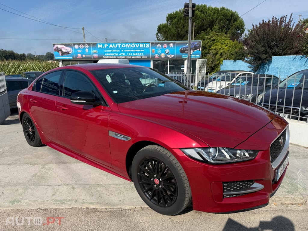 Jaguar XE 2.0 D Portfolio Aut.