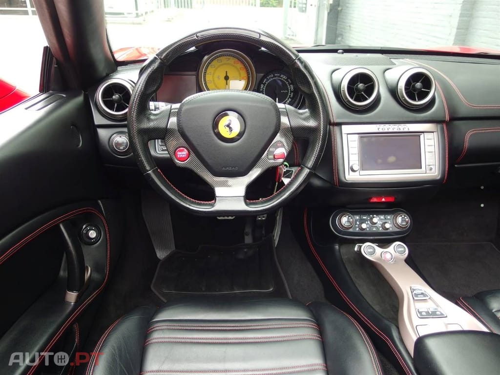 Ferrari California V8