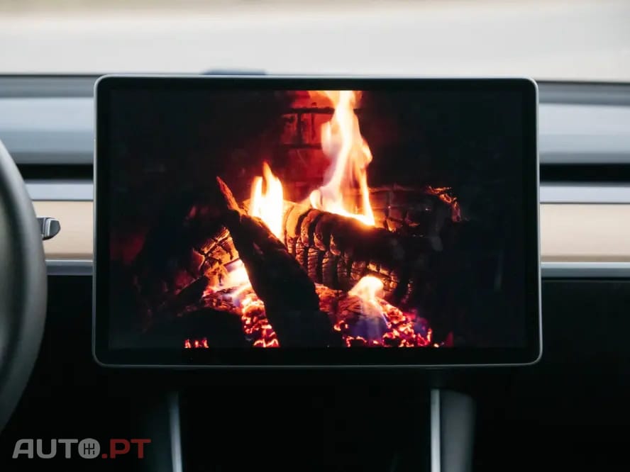 Tesla Model 3 Long Range AWD Dual Motor