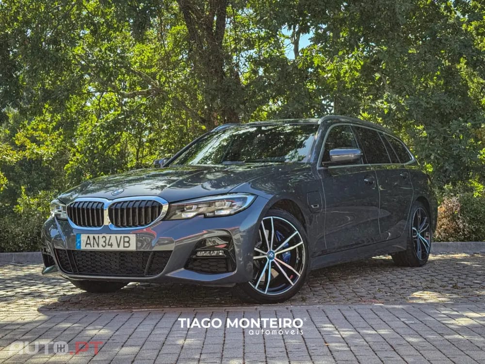 BMW 330 e Pack Desportivo M Auto