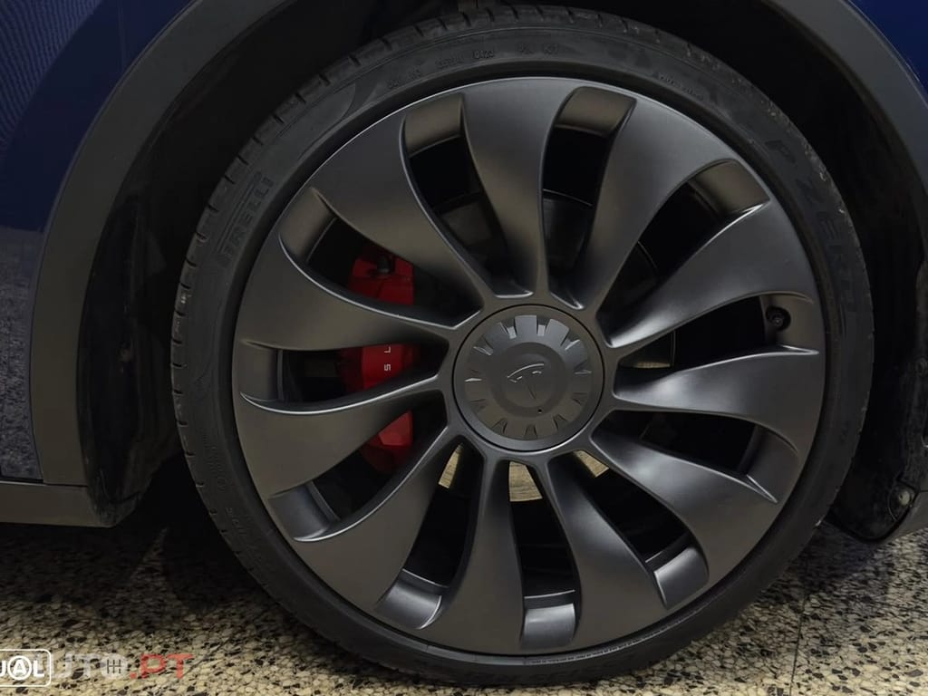 Tesla Model Y Performance Dual Motor AWD