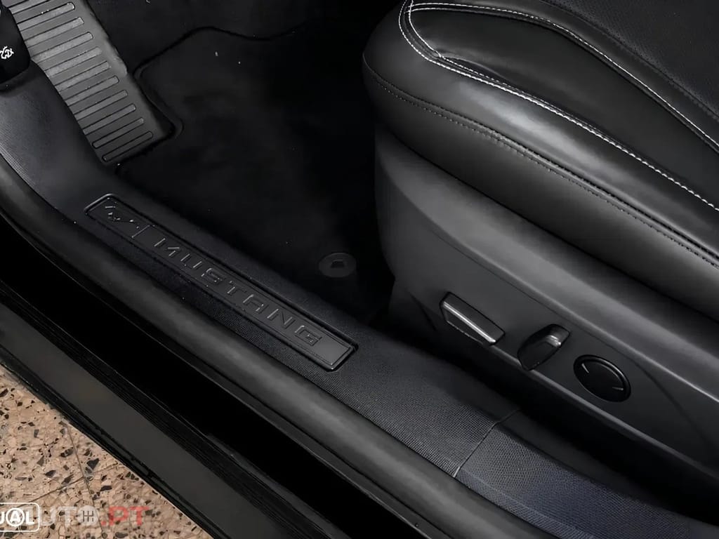 Ford Mustang Mach-E 75.7 kWh Base