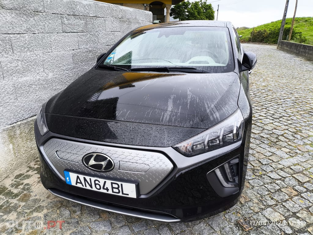 Hyundai Ioniq 38kWh full extras