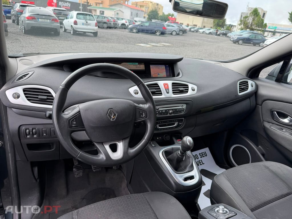Renault Scénic 1.9 dCi FAP Dynamique