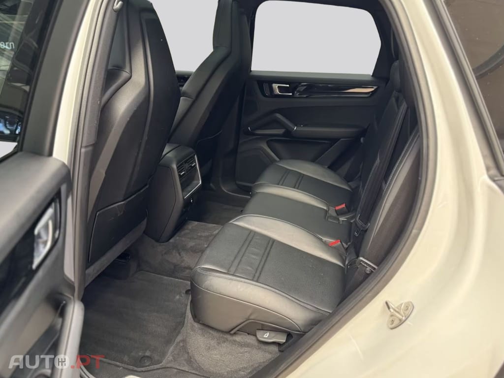 Porsche Cayenne S E-Hybrid V6 I.V.A DEDUTIVEL 