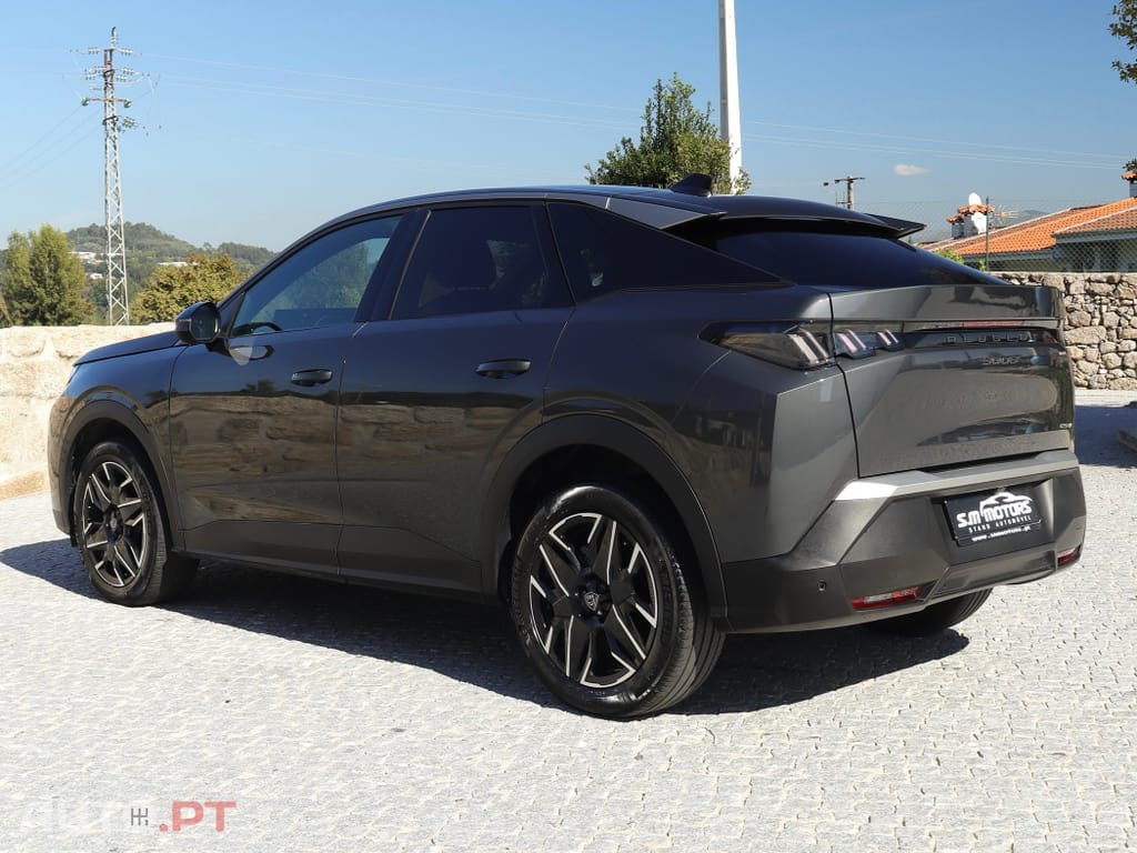 Peugeot 3008 1.2 Hybrid Allure e-DCS6