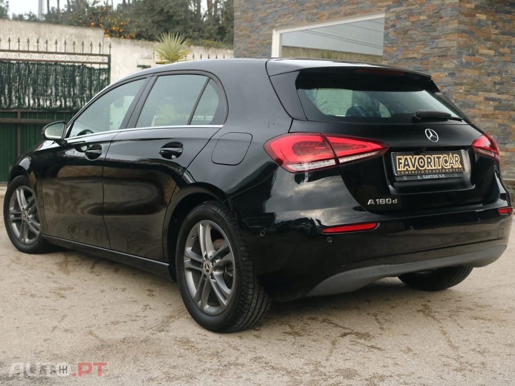 Mercedes-Benz A 180 d AMG Line