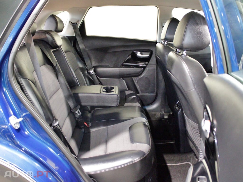 Kia Niro 1.6 GDi HEV Urban