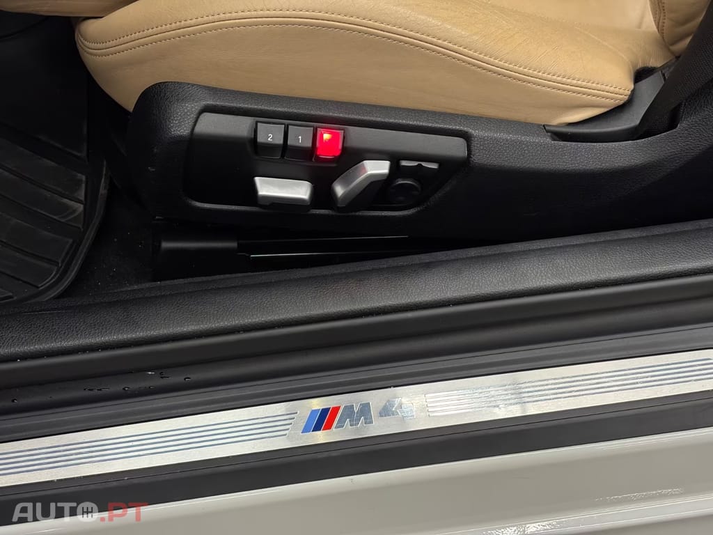 BMW M4 Auto