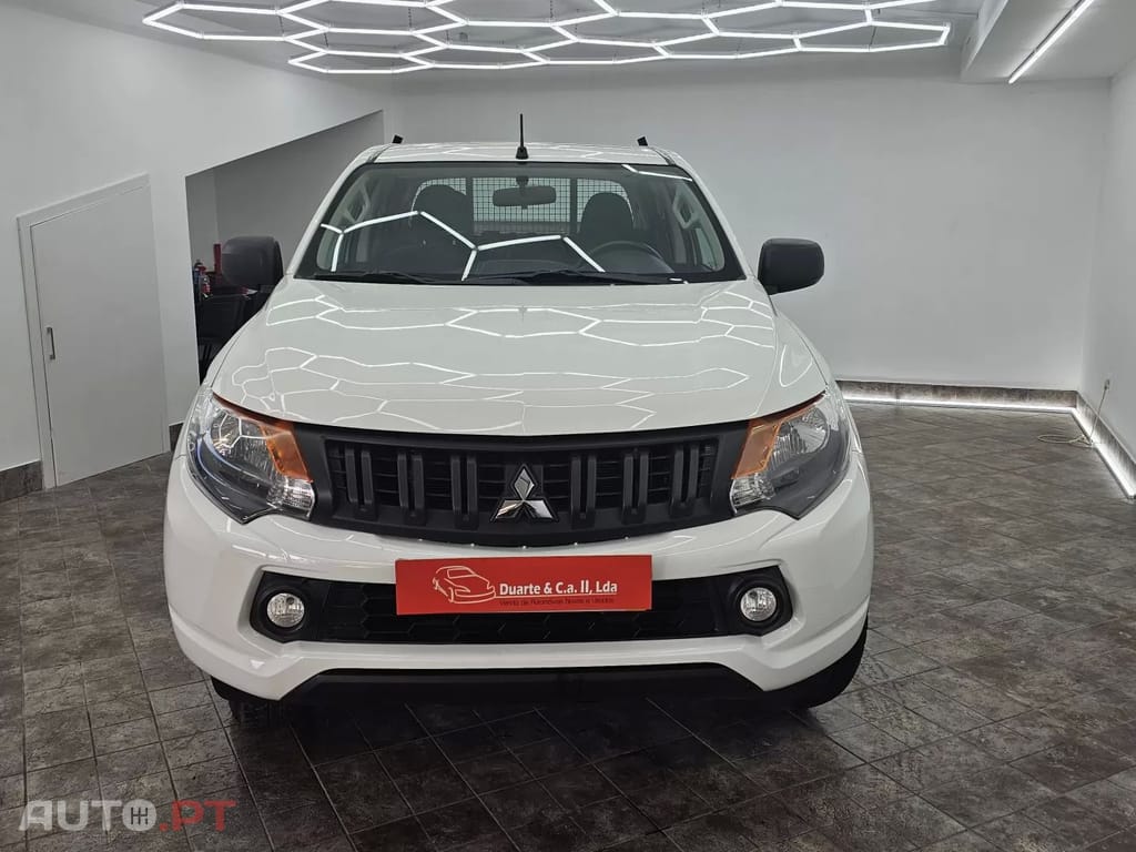 Mitsubishi L200 2.4 DI-D Invite 2WD