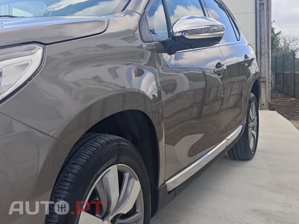 Peugeot 2008 1.2eTHP Allure