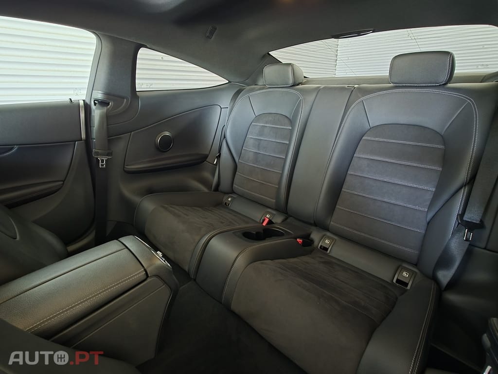 Mercedes-Benz C 250 AMG Line - Auto.