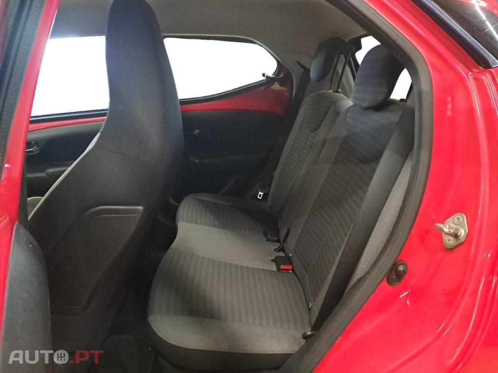 Toyota Aygo 1.0 VVT-i x-Play