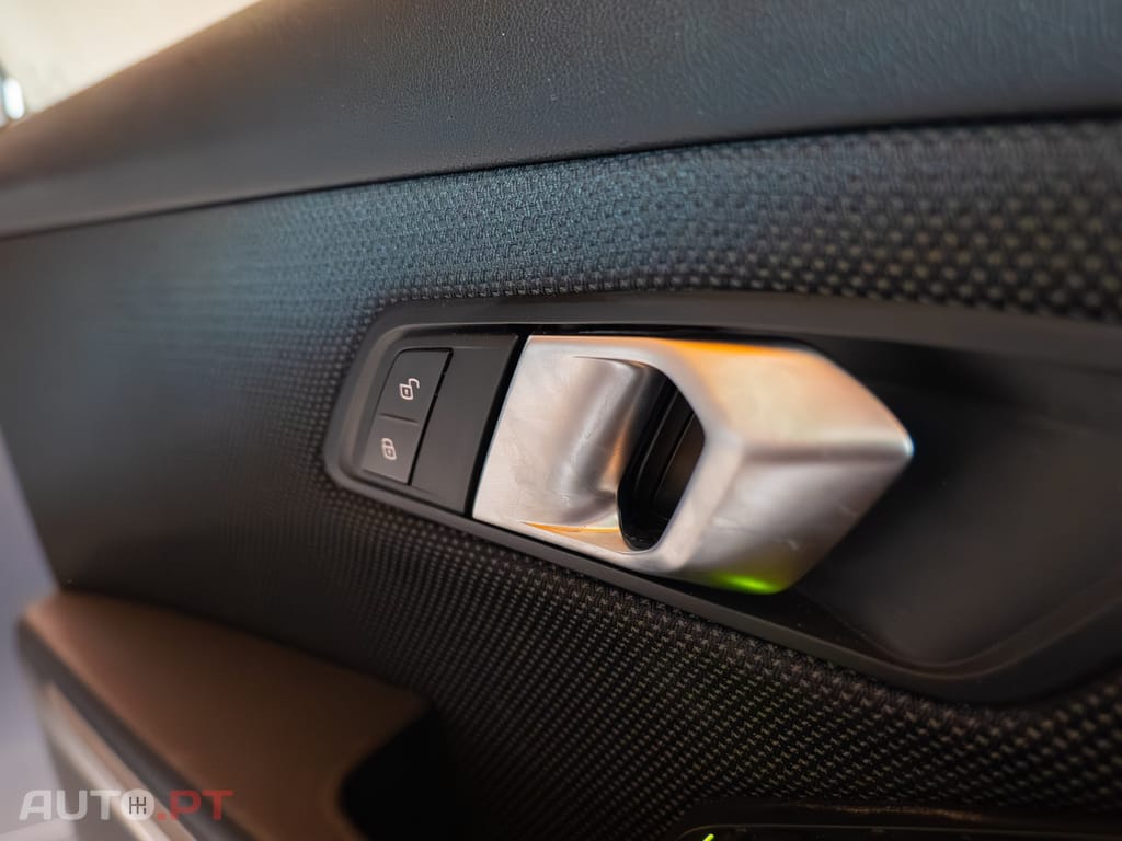 BMW 330 e Touring Corporate Edition Auto