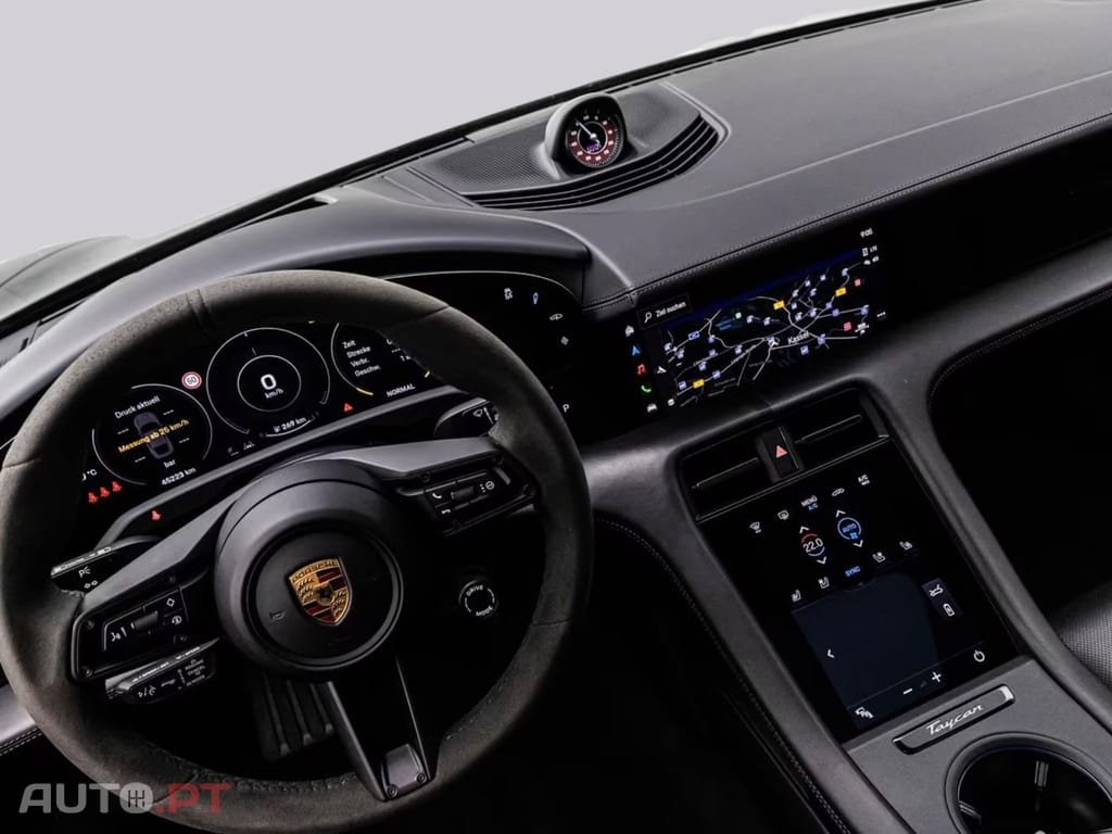 Porsche Taycan TURBO ALL-BLACK