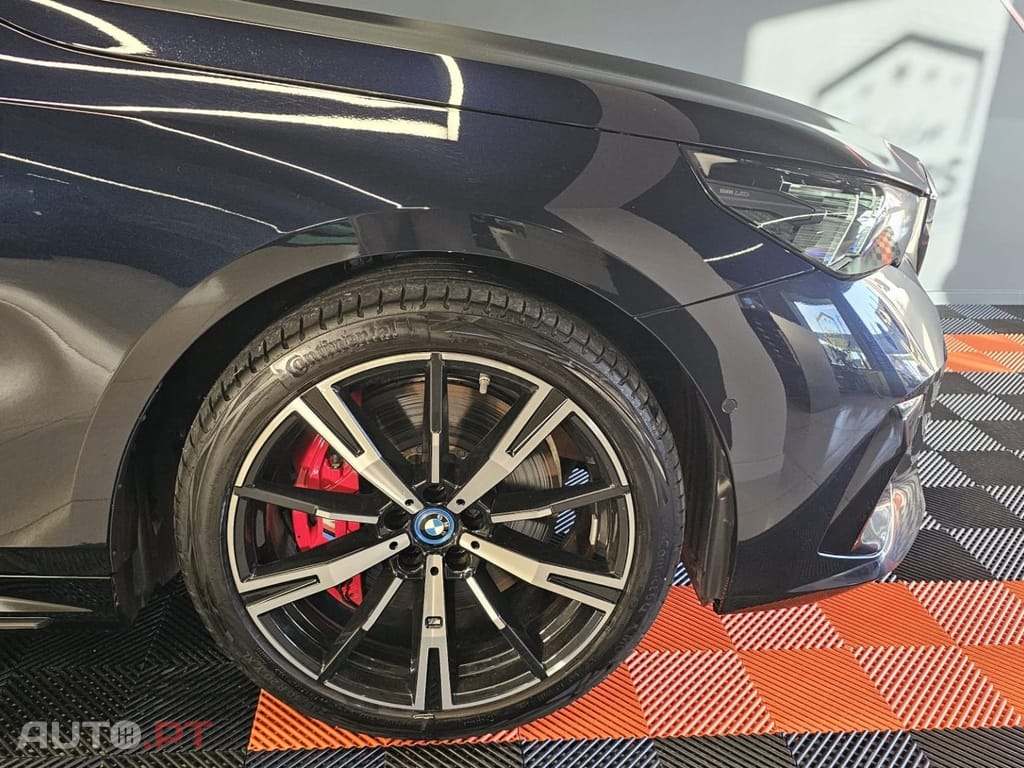 BMW i5 eDrive40 Pack Desportivo M Pro