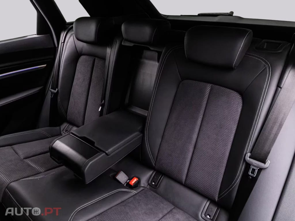 Audi E-Tron S ALL-BLACK