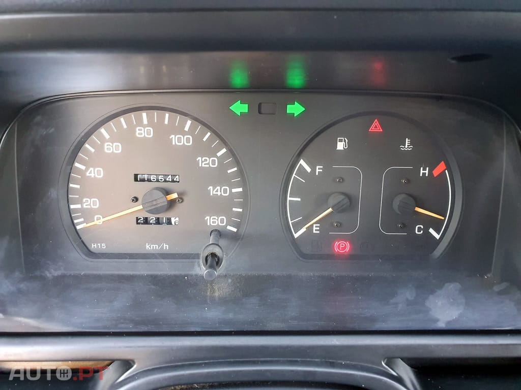 Toyota HiAce 2.4 D LH102L