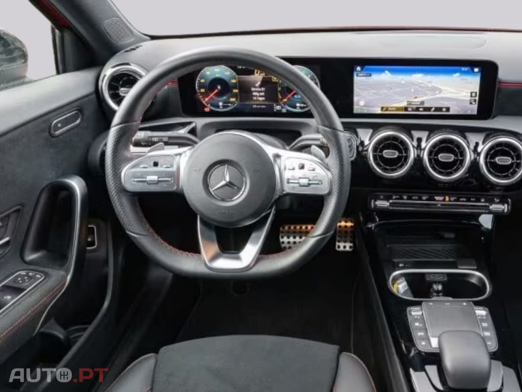 Mercedes-Benz A 250 I.V.A DEDUTIVEL e AMG