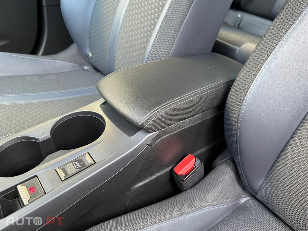 Peugeot 2008 PureTech 100 Stop&Start Allure Pack