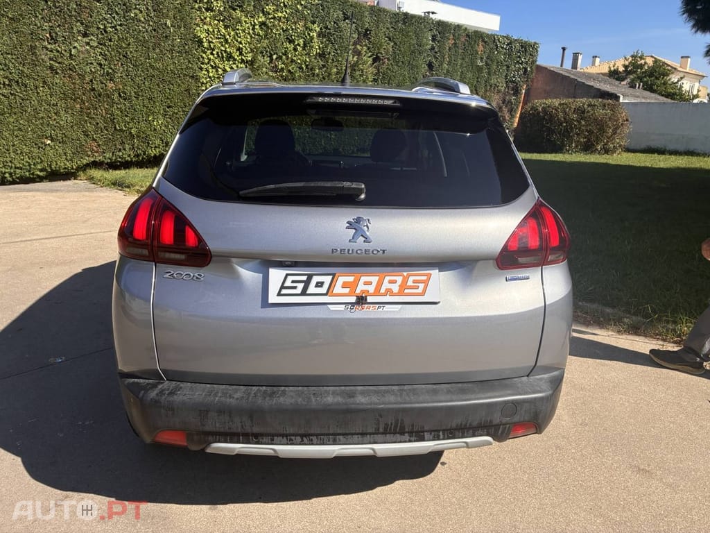 Peugeot 2008 1.2 PureTech Allure