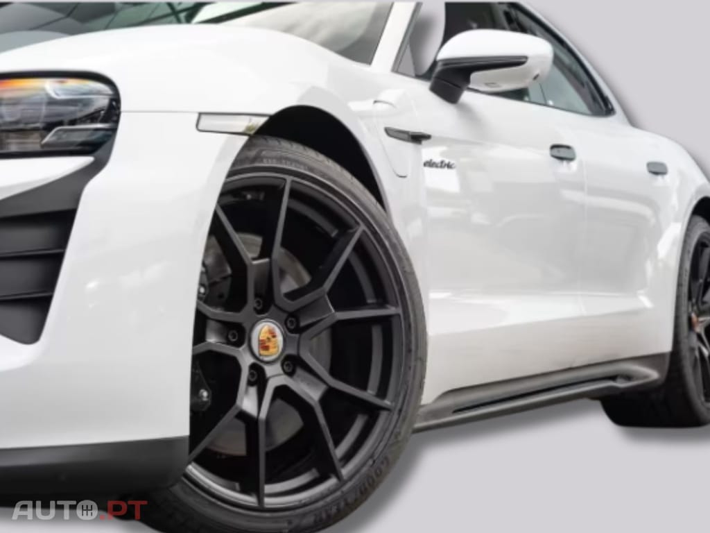 Porsche Taycan I.V.A DEDUTIVEL GTS 