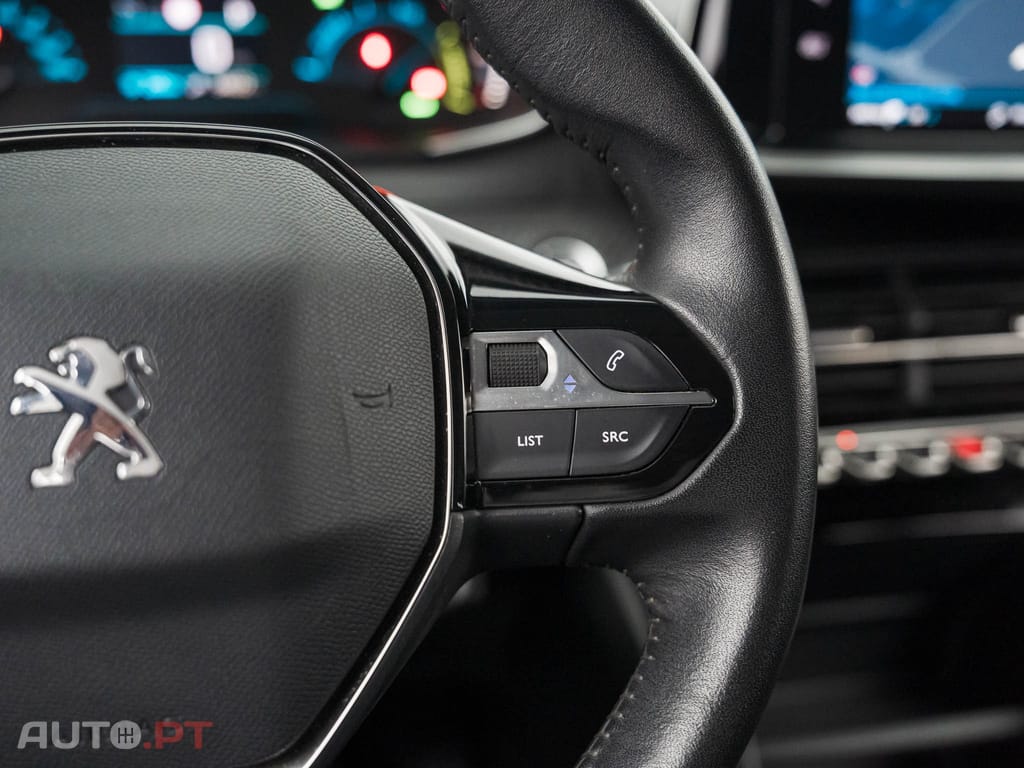 Peugeot E-2008 50 kWh Active