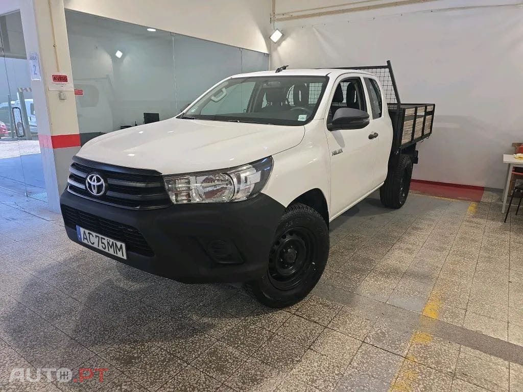 Toyota Hilux 2.4 D-4D 4WD CE CH