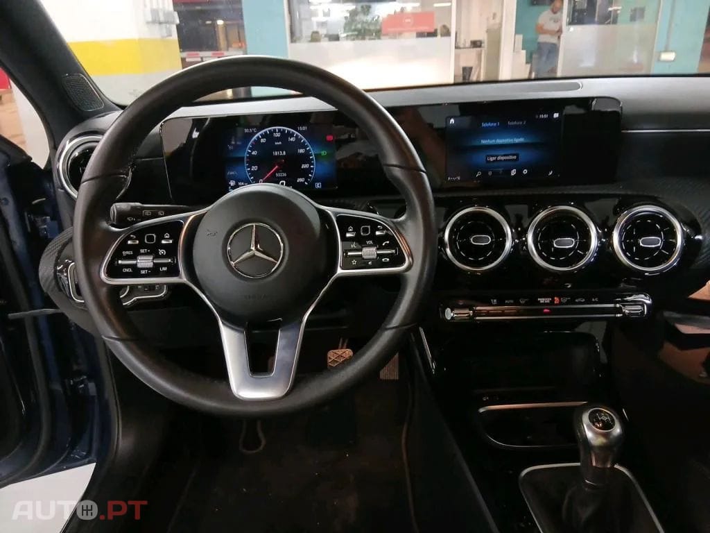 Mercedes-Benz A 180 d Business Solutions