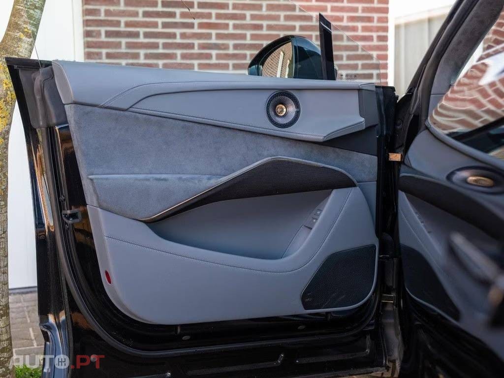 Lotus Eletre EDS 450 4WD Executive