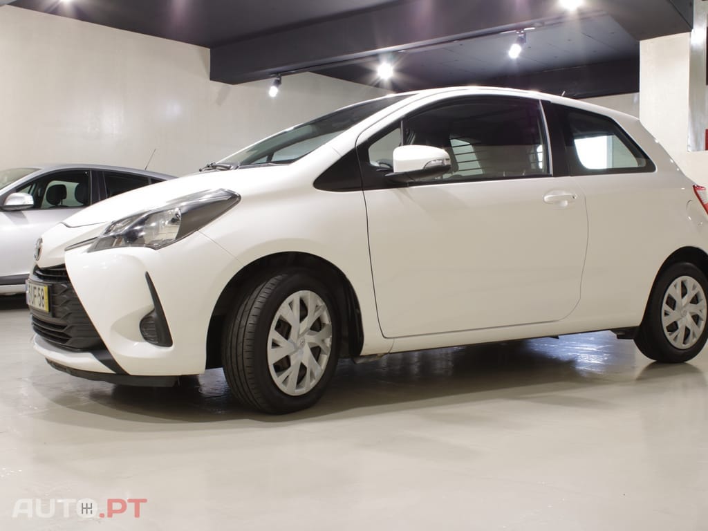 Toyota Yaris 1.4 D-4D AC IVA Dedutível
