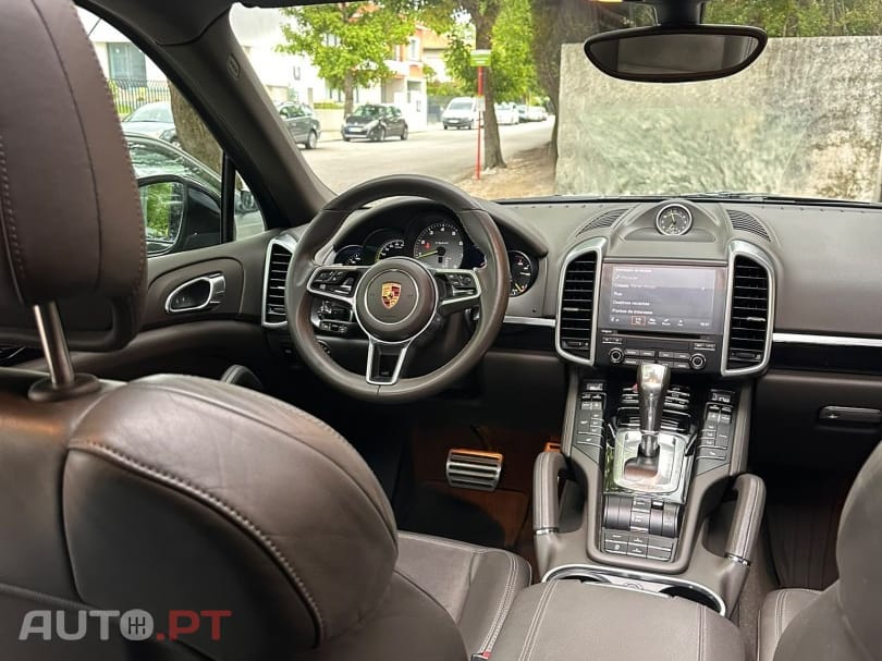 Porsche Cayenne S E-Hybrid Platinum Edition