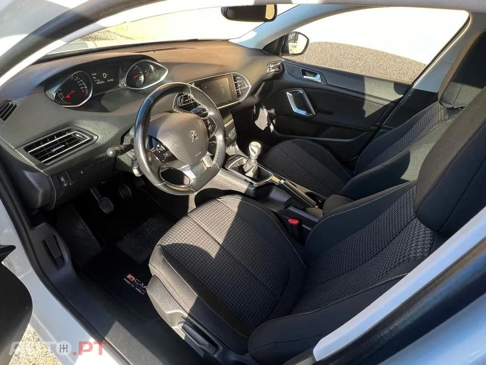 Peugeot 308 1.5 BlueHDi Allure Pack