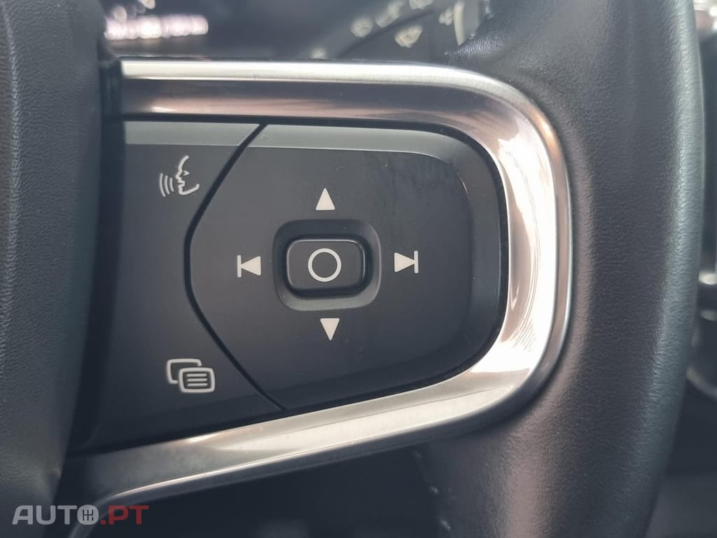 Volvo XC40 2.0 D3 Momentum Plus Geartronic