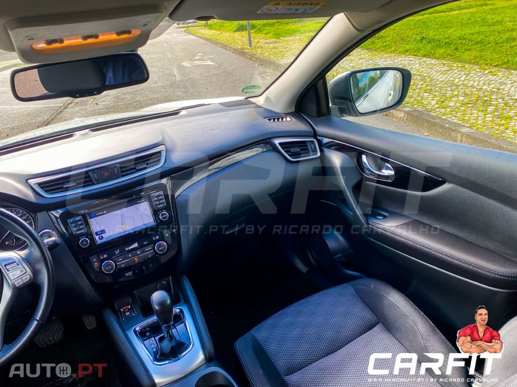 Nissan Qashqai 1.2 DIG-T N-Connecta RS+PS 18 Xtronic
