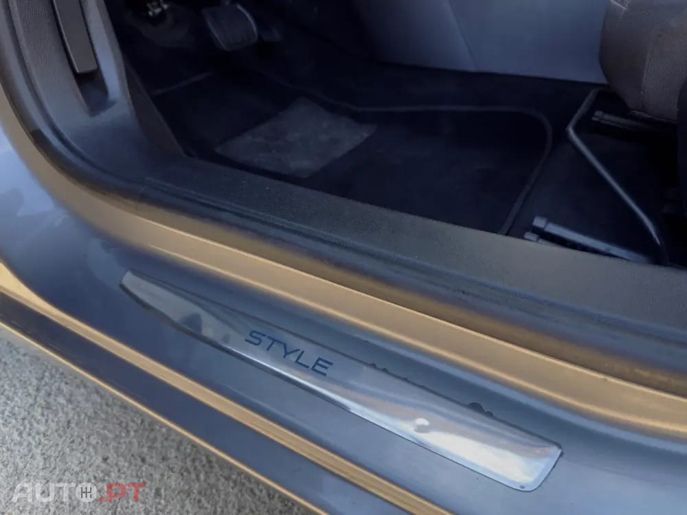 Peugeot 308 1.2 PureTech Allure EAT8