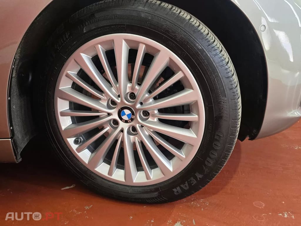 BMW 216 d Line Luxury