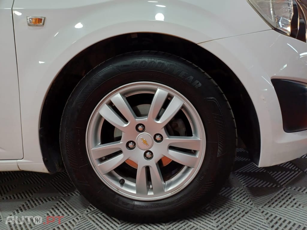 Chevrolet Aveo 1.2 LS