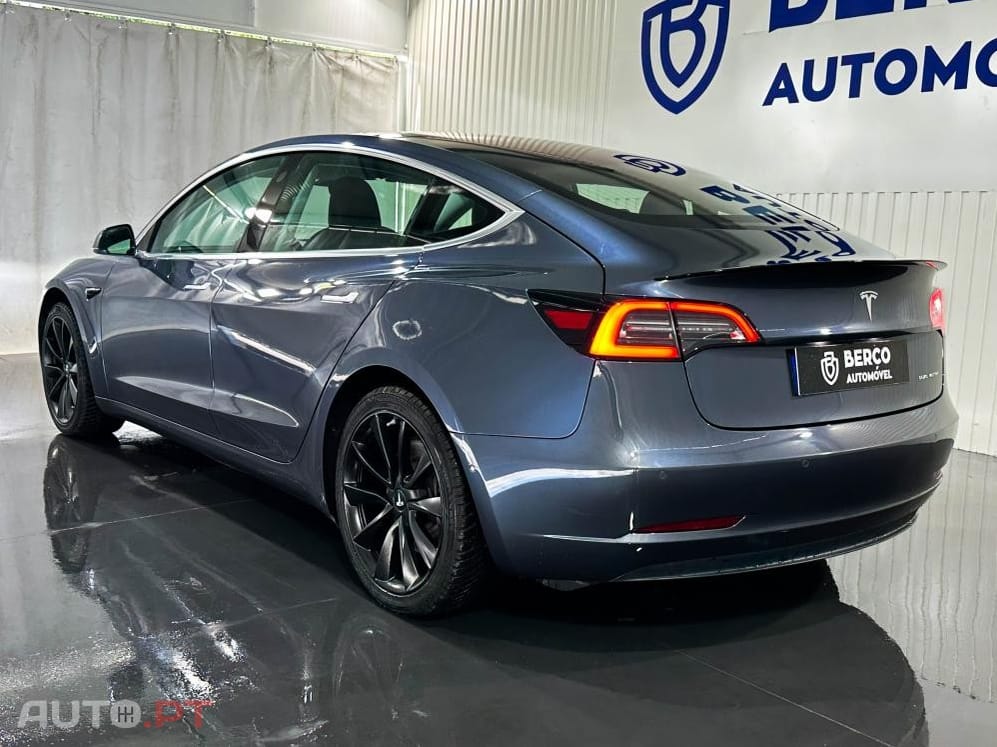 Tesla Model 3 Long-Range Dual Motor AWD
