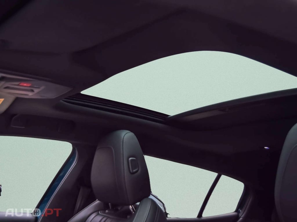 Peugeot 408 1.6 Hybrid GT e-EAT8