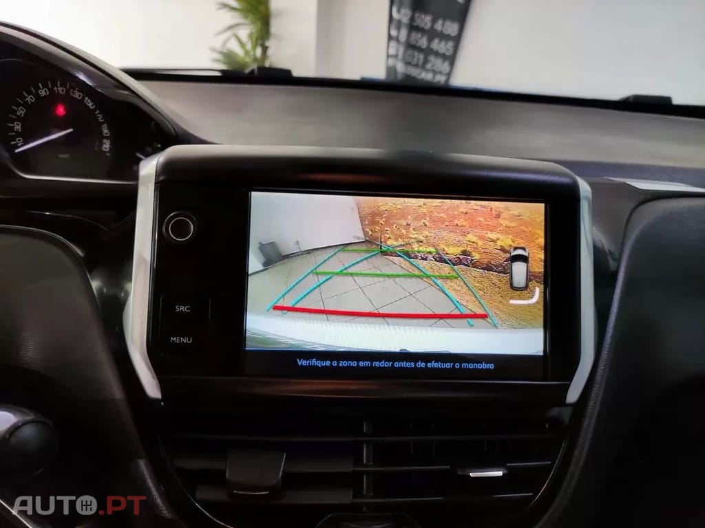 Peugeot 208  Puretech 82 Stop Start Signature