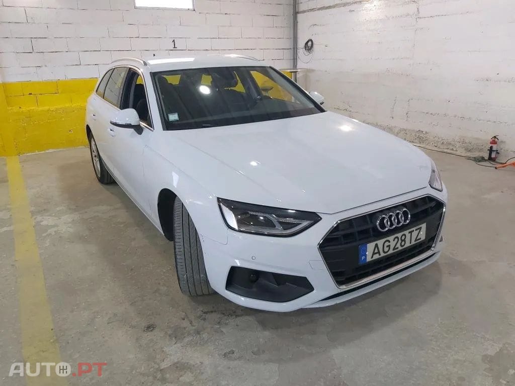Audi A4 Avant 30 TDI S tronic