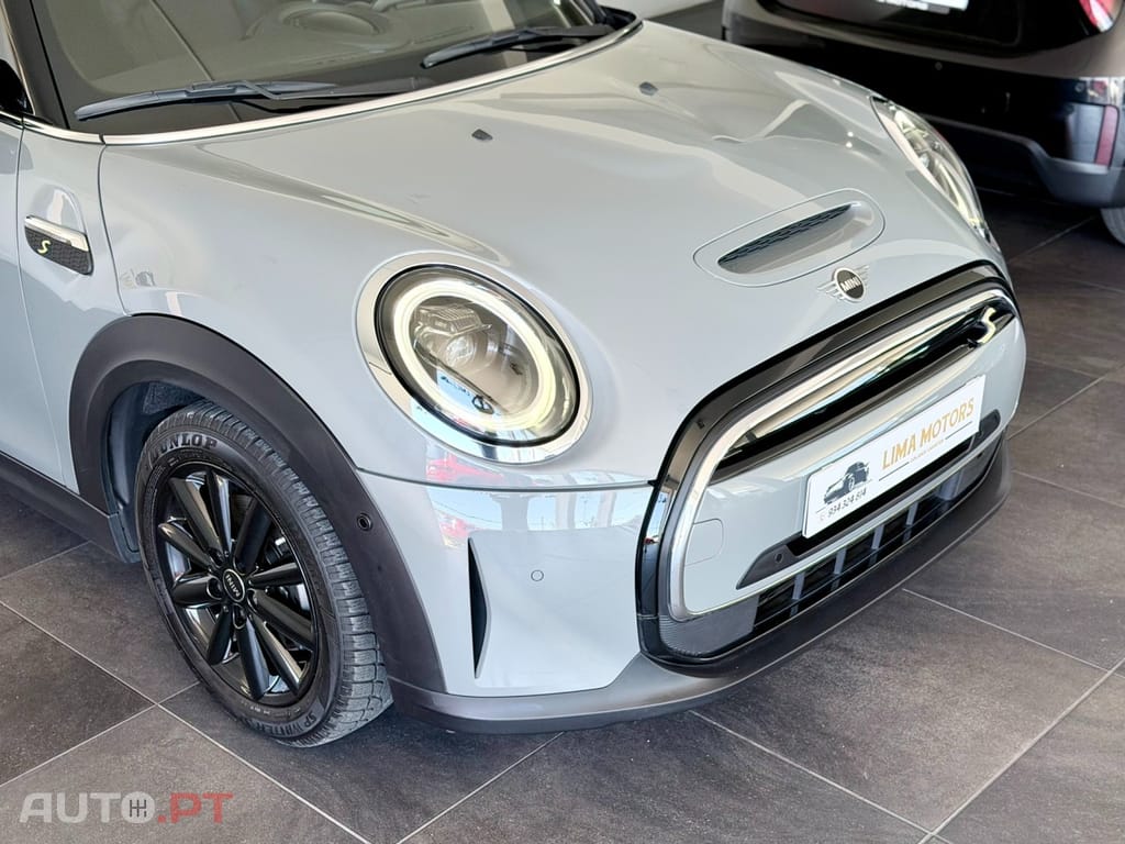 MINI Cooper Cooper SE Premium Classic
