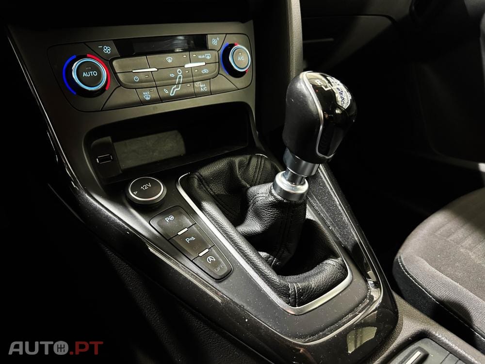 Ford Focus 1.5 EcoBlue S&S Aut. TITANIUM DESIGN