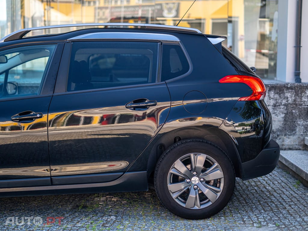 Peugeot 2008 1.2 PureTech Style