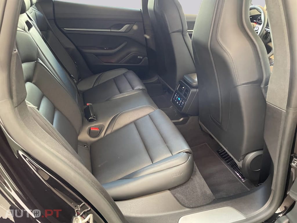 Porsche Taycan Turbo