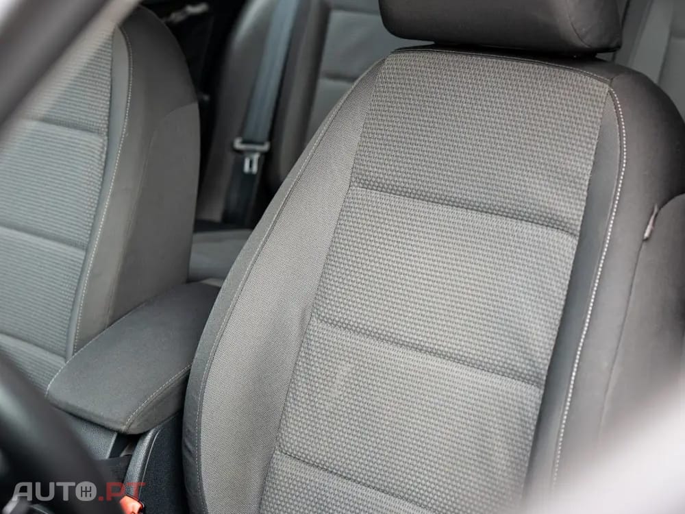 Volkswagen Golf 2.0 TDi Confortline