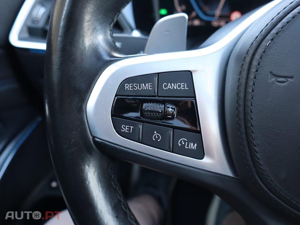 BMW 330 e Touring Pack M Auto.