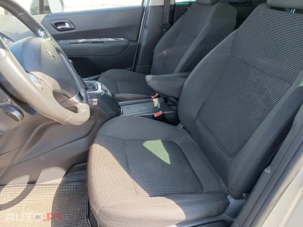 Peugeot 5008 1.6 HDi 7L Allure