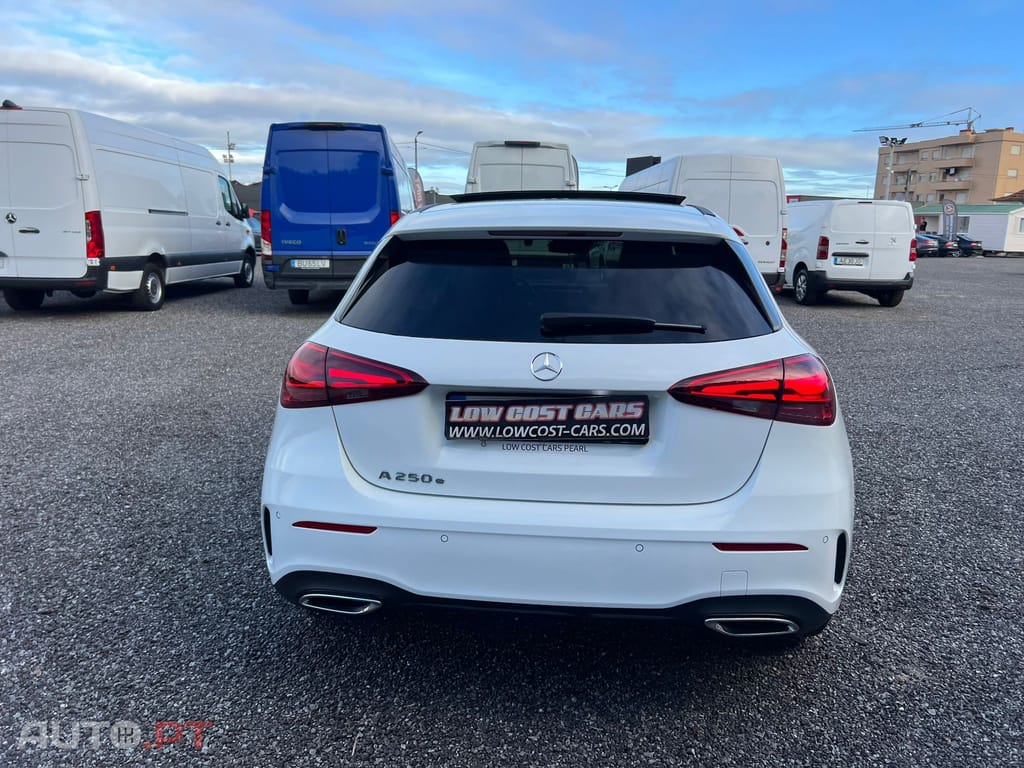 Mercedes-Benz A 250 e AMG Line